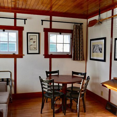 Banff Beaver Cabins Zewnętrze zdjęcie